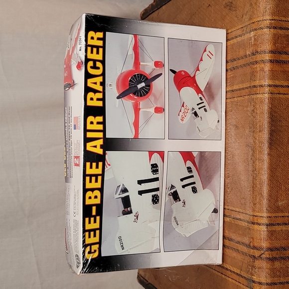 Lindberg Gee-Bee Air Racer Model Plane Kit - Picture 2 of 7